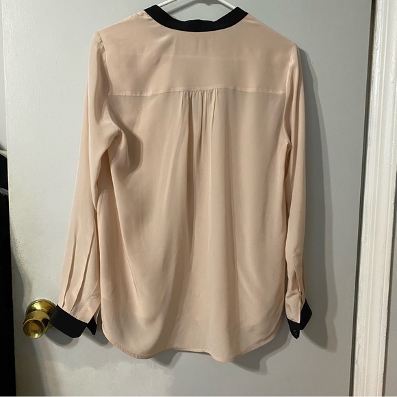 {Vince} Contrast Trim Buff Silk Blouse | Black + Cream ~ Size 2 - Picture 4 of 16